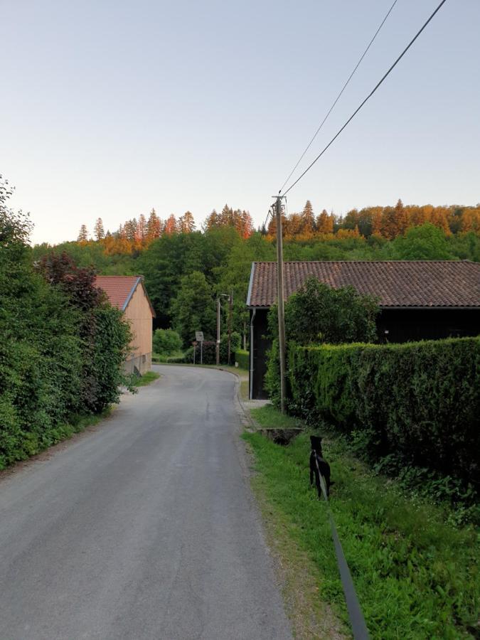Gite 4 Etoiles La Belle Eau Calme Futeau Exteriör bild